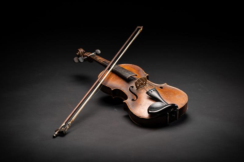 Konstrukcja strun a brzmienie