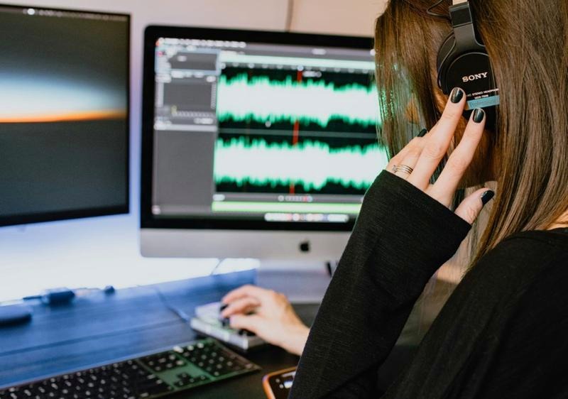 Gdzie szukać darmowych podkładów muzycznych bez obaw o prawa autorskie?