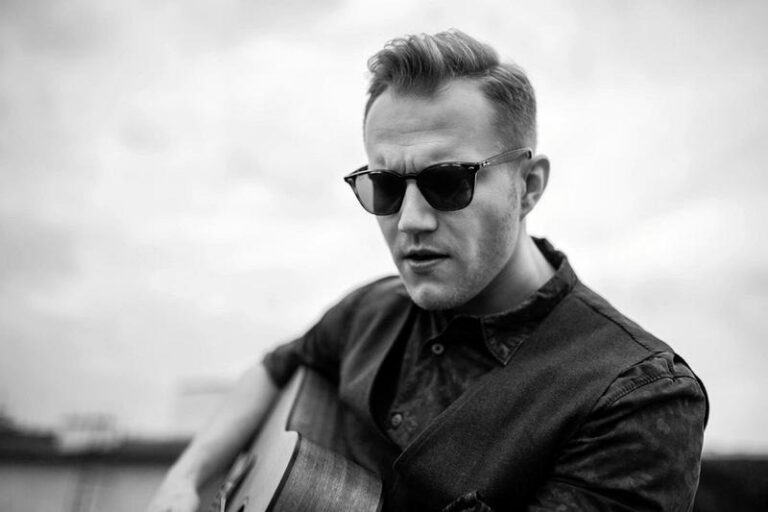 Ile trwa koncert Mrozu — plan występu i przewidywany czas