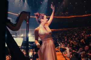 Kto wykonuje „jestem twoją bajką”? Sanah i jej niezwykły sukces w muzyce
