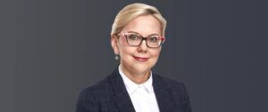 Anna Moskwa: 44 lata, kariera i ciekawostki o polskiej polityk