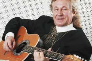 Kto śpiewał „Białego misia”? Historia piosenki i jej wykonawcy