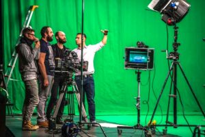 Plan realizacji filmu: etapy produkcji od pomysłu do premiery
