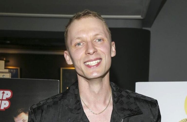 Kto śpiewa „Życie jest małą ściemniarą”? Igor Herbut i historia hitu